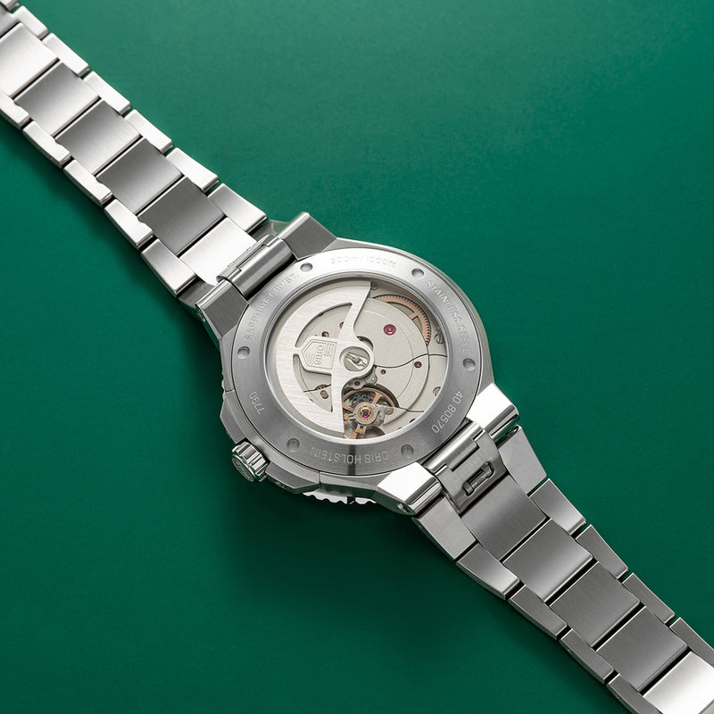 Aquis Date Calibre 400 Watch, Green