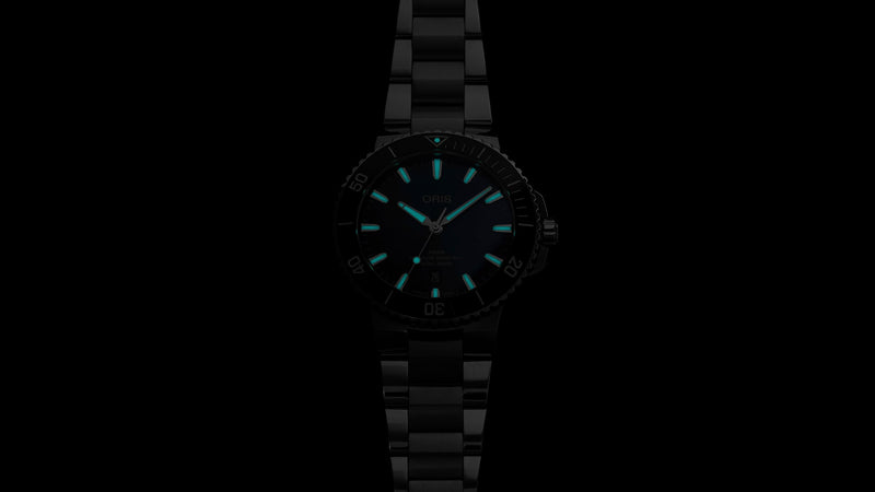 Aquis Date Watch, Blue