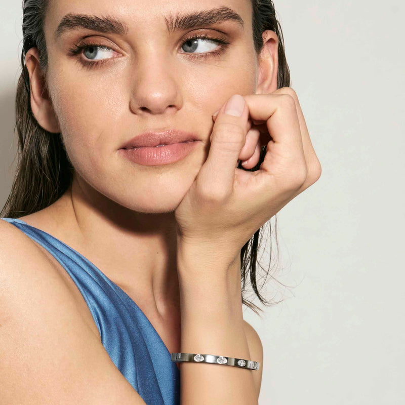 Pretty Bangle With Oval CZ, Large - Silver - 029518/001