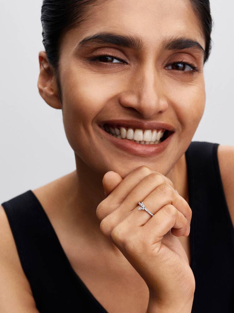 Sparkling Butterfly Ring - Sterling Silver - 194269C03