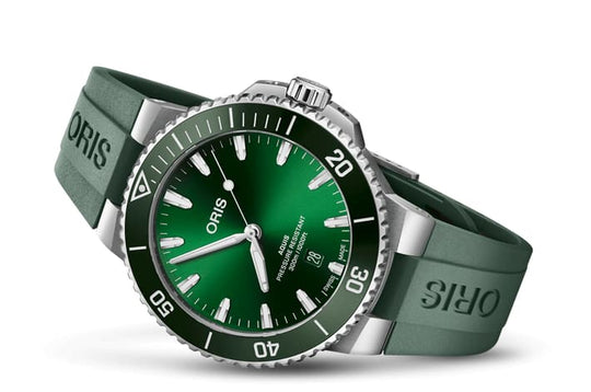 Aquis Date Watch, Green/Green