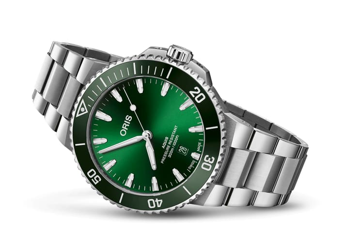Aquis Date Watch, Green