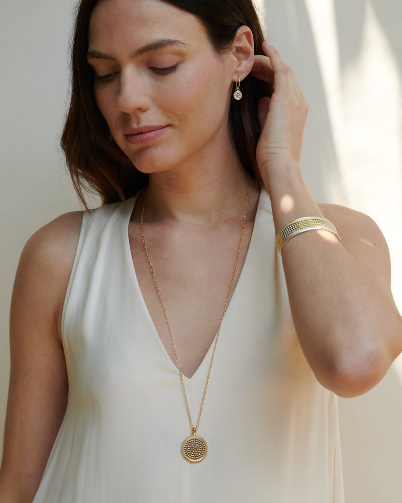 Classic Large Medallion Pendant Necklace - Gold - 0001P-GLD