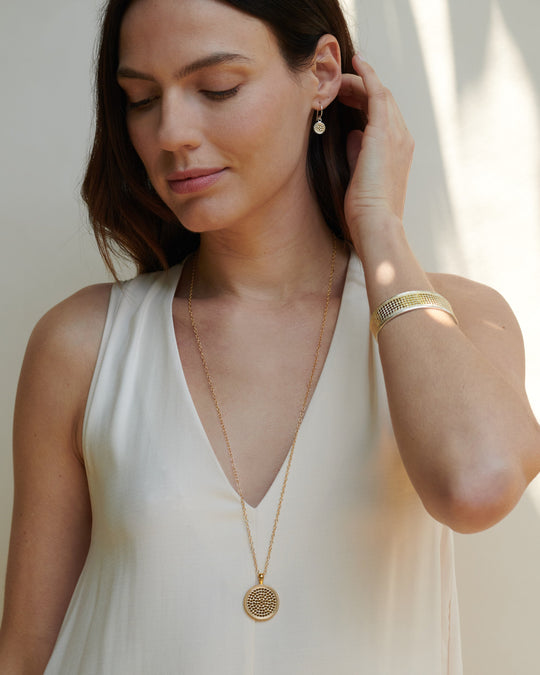 Classic Large Medallion Pendant Necklace - Gold - 0001P-GLD