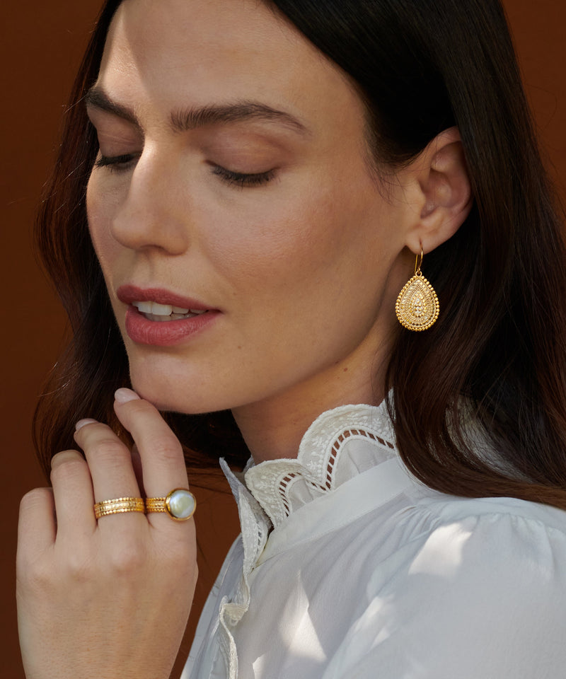 Medium Scalloped Drop Earrings - Gold - ER10528-GPL