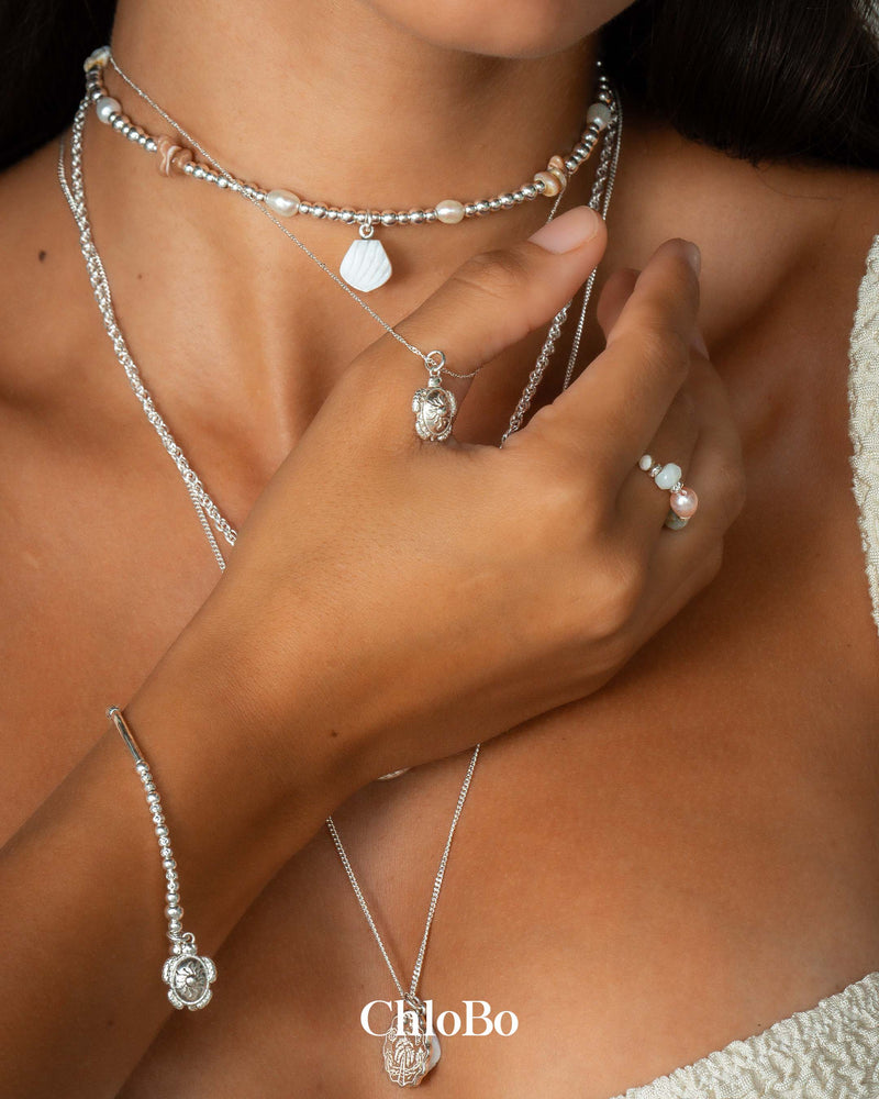 Sheltered Glow Bracelet - Silver - SBFBMN3504