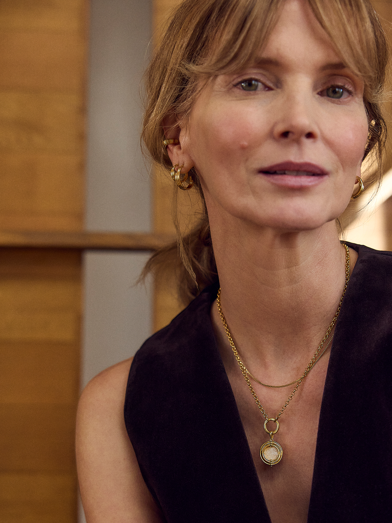 Medium Evolve Hoop Earrings - Gold - PME02GP