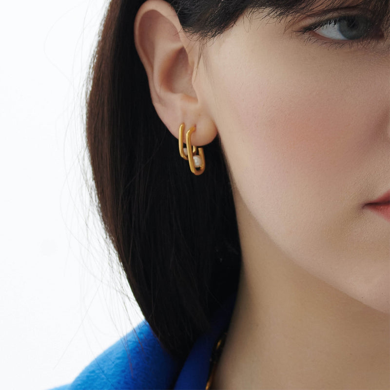 Stellar Hardware White Pearl Hoop Earrings - Gold - BPE05GP