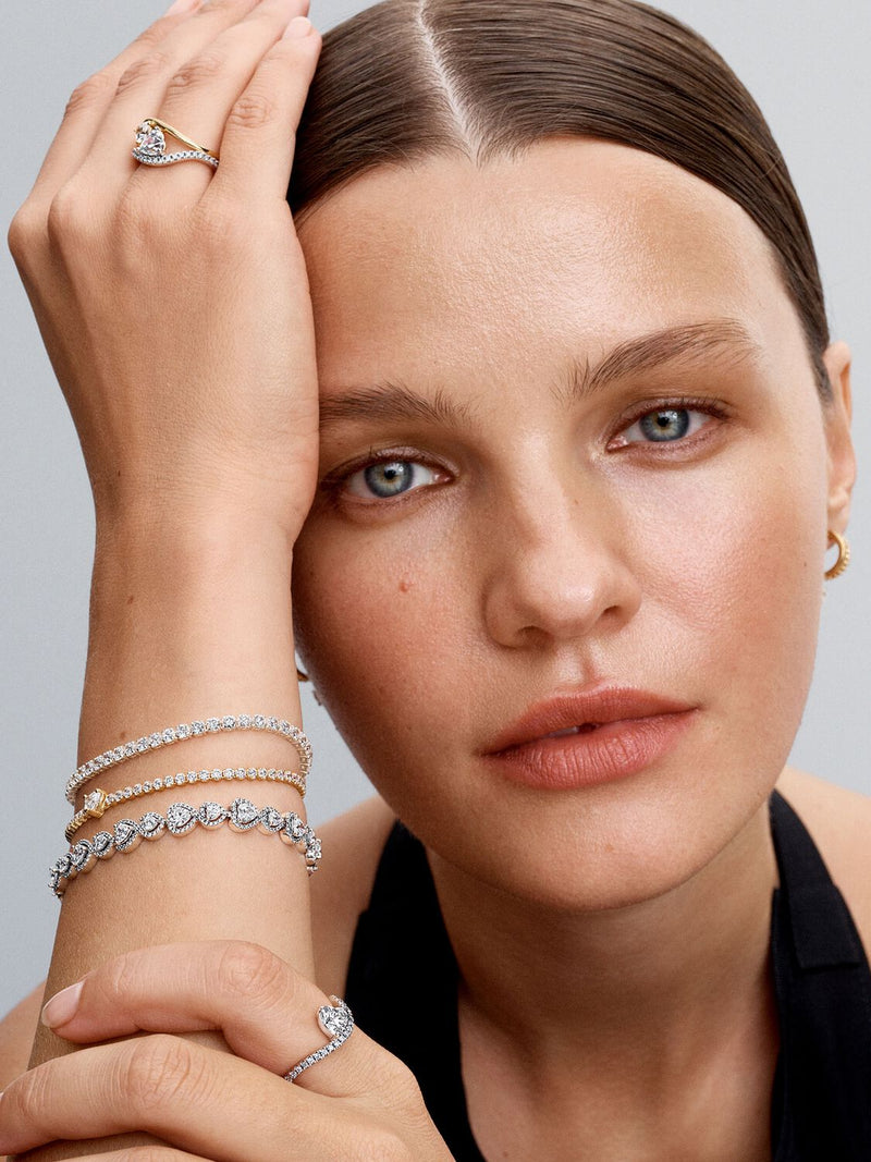 Sparkling Heart Tennis Bracelet - 14ct Gold Plating - 560041C01