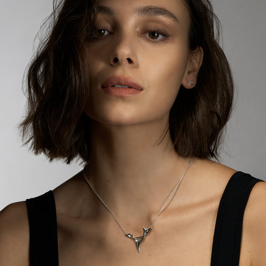 Medium Bar Rose Thorn Earrings - Silver - RT004.SSNAEOS