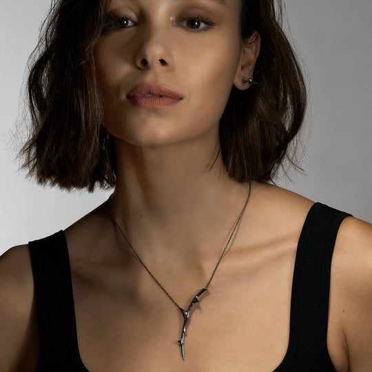 Medium Bar Rose Thorn Earrings - Black Rhodium - RT004.BRNAEOS