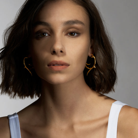 Rose Thorn Large Hoop Earrings - Gold - RT025.YVNAEOS
