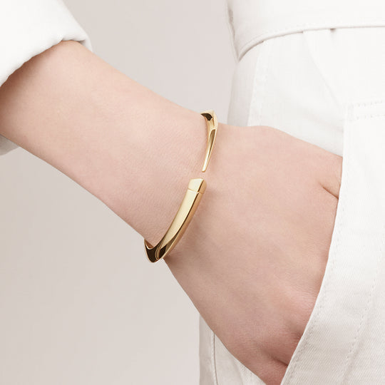 Tusk Bangle, Medium - Gold -  SA023.YVNABZM