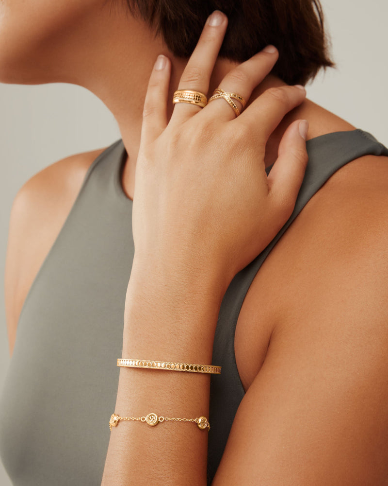 Classic Smooth Rim Station Bracelet - Gold - BR10116-GLD