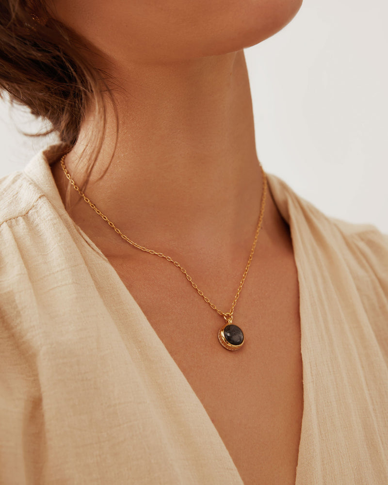 Small Grey Sapphire Pendant - Gold - NK10314-GGS