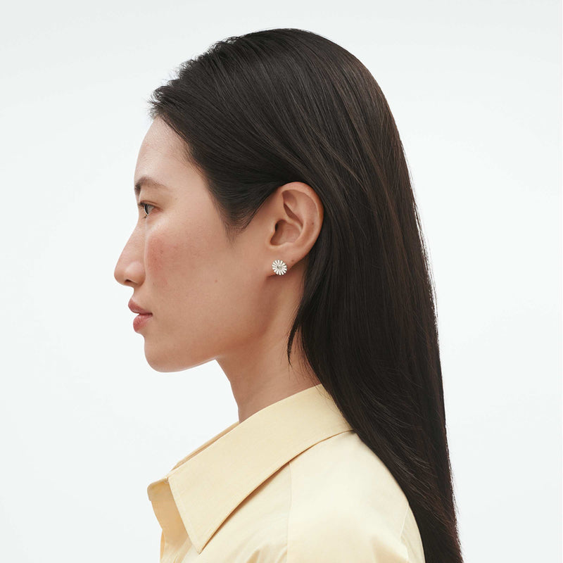 Daisy Stud Earrings, 11mm - Silver/White - 20001540