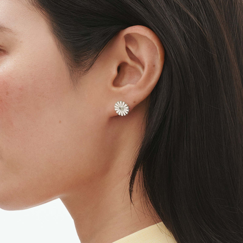 Daisy Stud Earrings, 11mm - Silver/White - 20001540