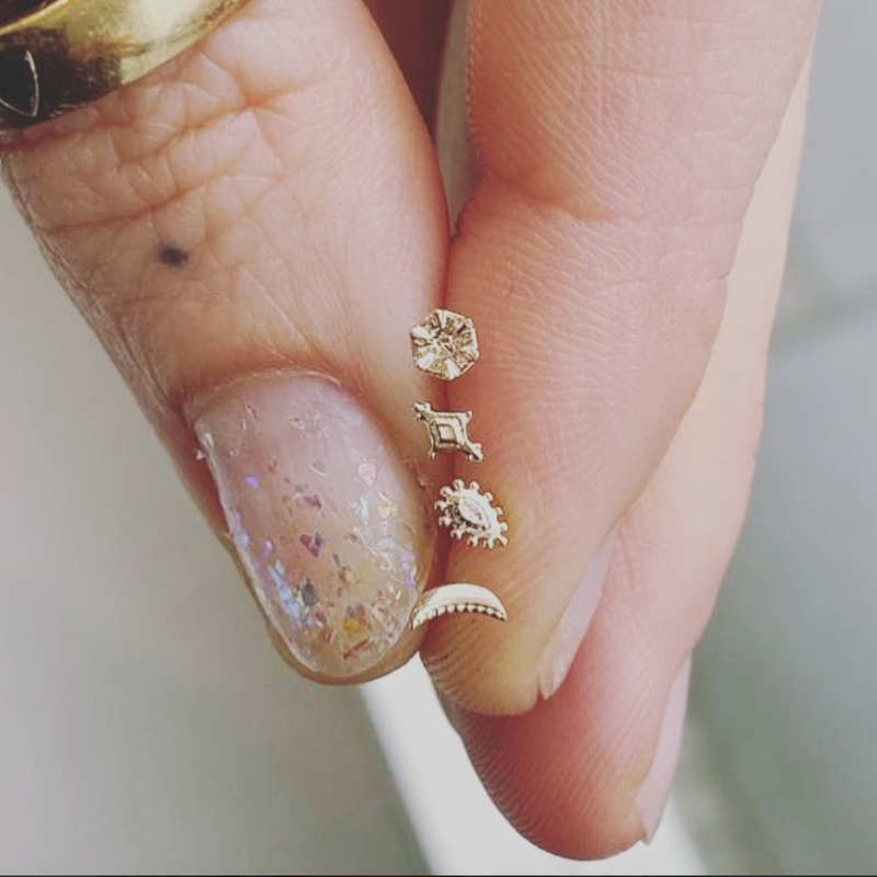 Dala Bold Tear Stud Earring, 6.5mm Screw Back - 9 ct Yellow Gold - ST-DD-B-TE-SC6.5