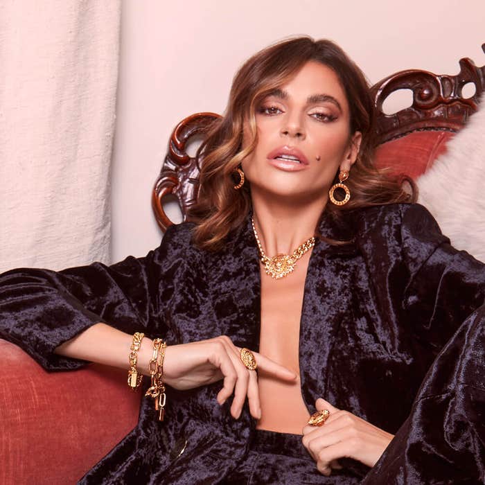 Double Curb Bracelet - Gold - CC-G-BR-1-S1