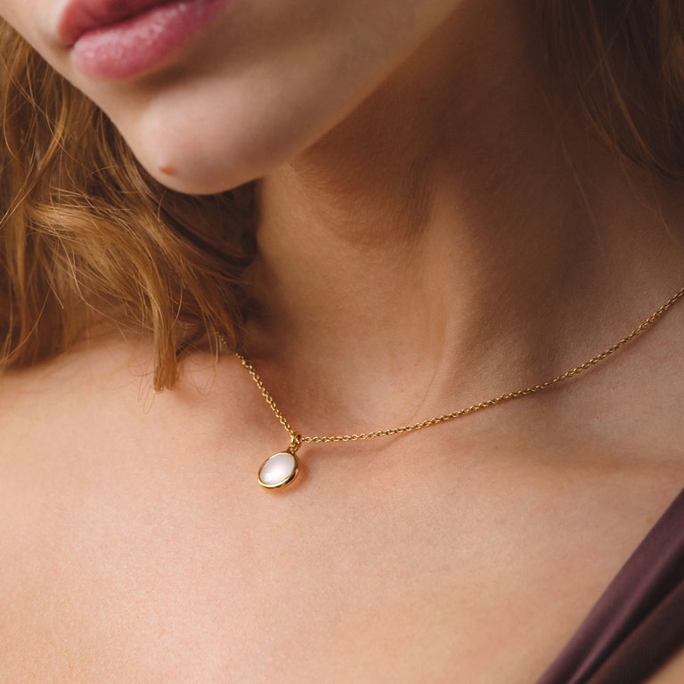 Stilla Moonstone Pendant - Gold - 38032YWTN