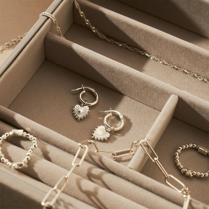 Glowing Beauty Small Hoop Earrings - SEH3196