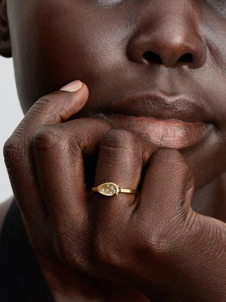 Medium Stone-Set Oval Signet Ring - 14ct Gold Plating
