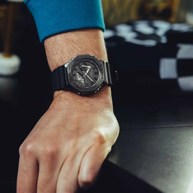 Unisex G-Shock Analogue Digital Watch - Black - GM-2100BB-1AER