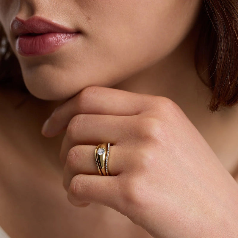 Tapered Solitaire Ring - Gold - SDR-05
