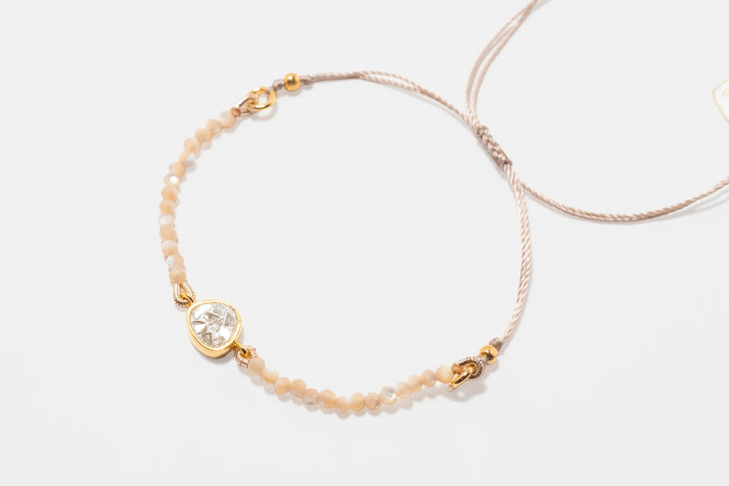 Janzia Organic Beaded Bracelet, Mother of Pearl - Gold - BDBRC-300-280