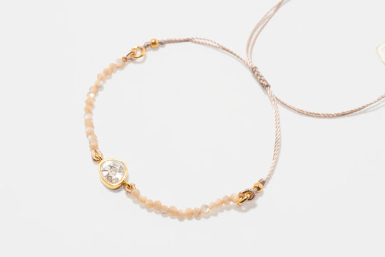 Janzia Organic Beaded Bracelet, Mother of Pearl - Gold - BDBRC-300-280