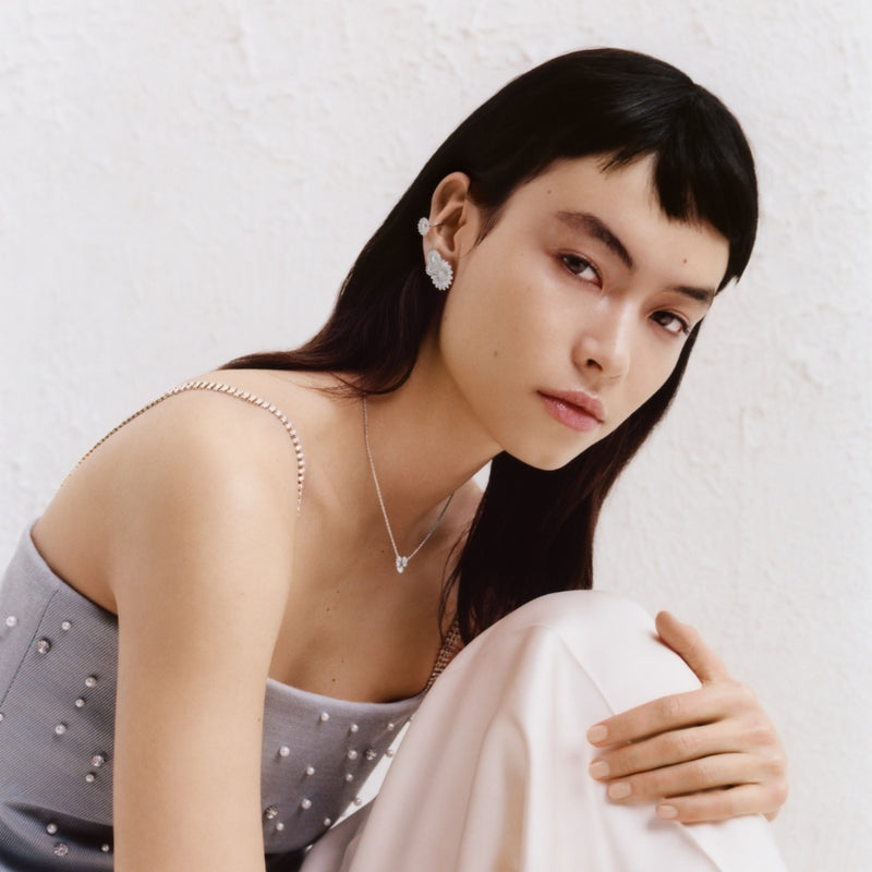 Daisy Layered Pendant - White/Silver - 20001107