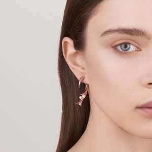Large Hooked Pearl Earrings - Rose Gold - CB052.RVNAEOS