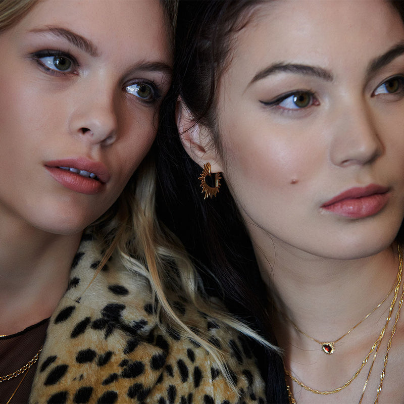 Electric Love Mini Garnet Heart Necklace - Gold - EGHN3GAGP