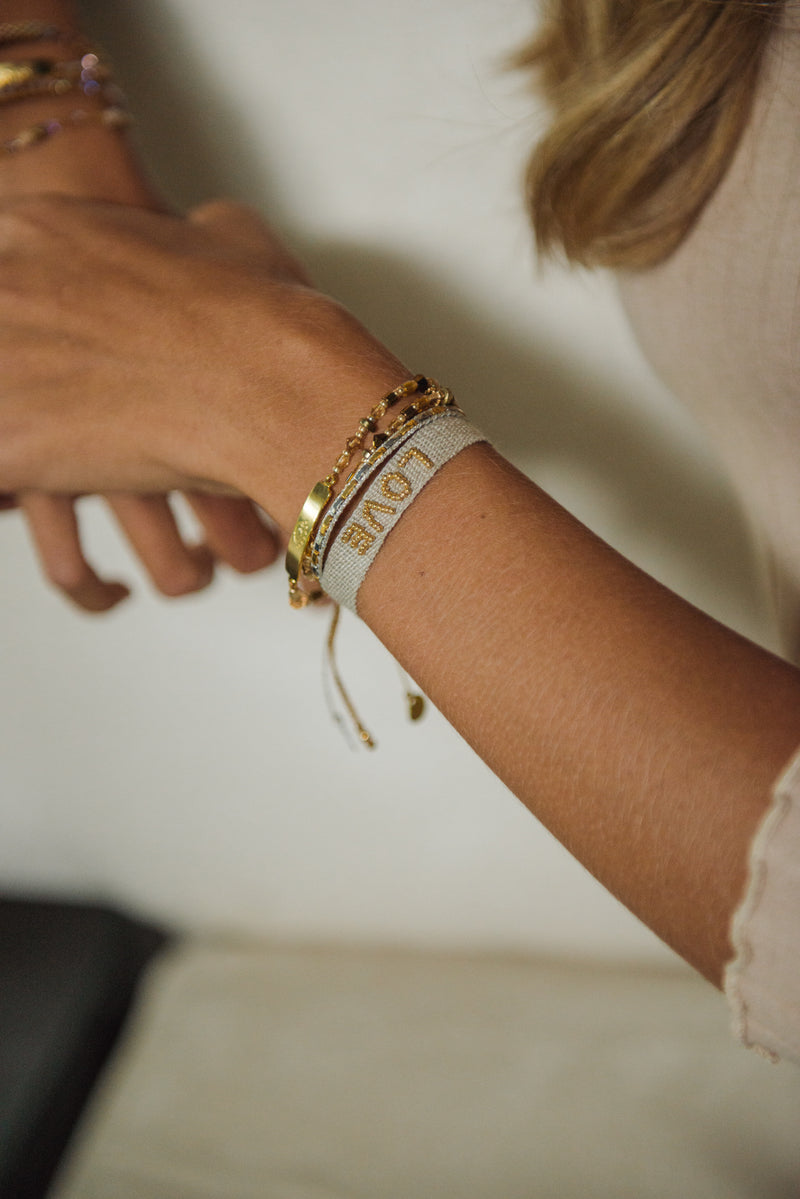 Golden Love Bracelet - B-HI-S-10895