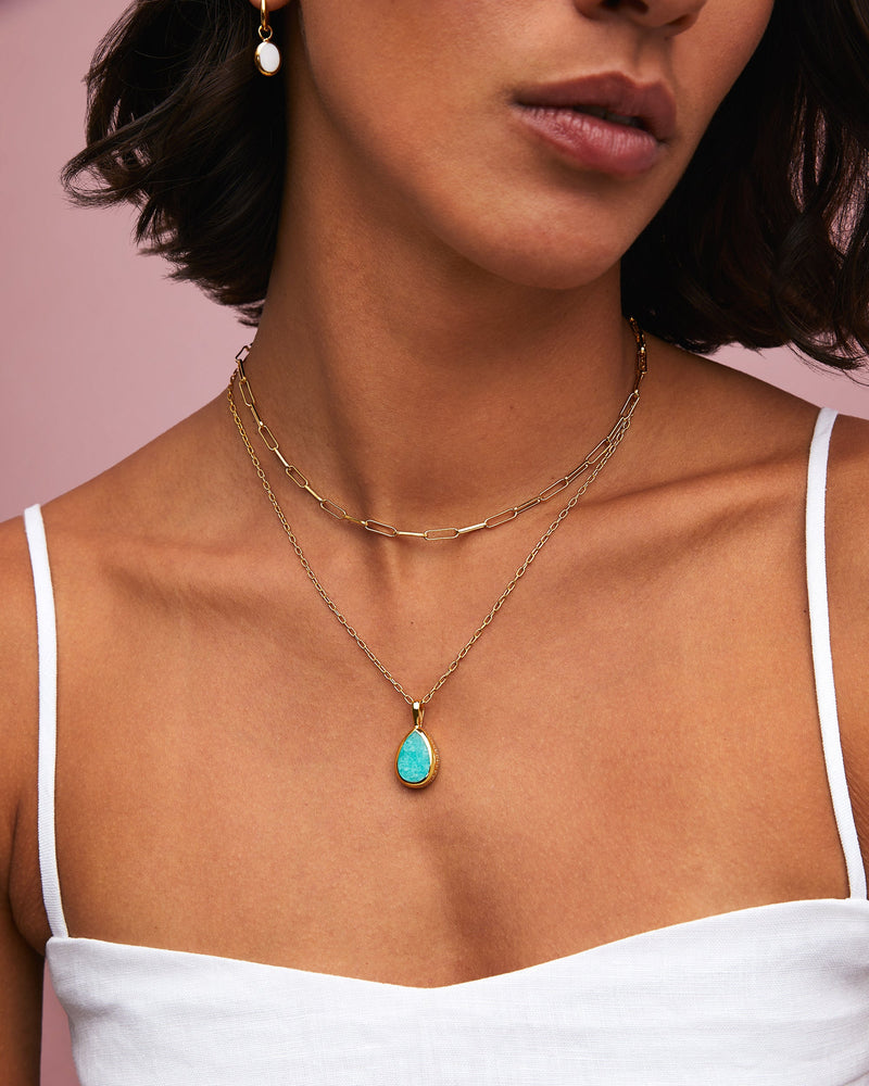 Medium Amazonite Drop Pendant Necklace - Gold - NK10390-GAMAZ