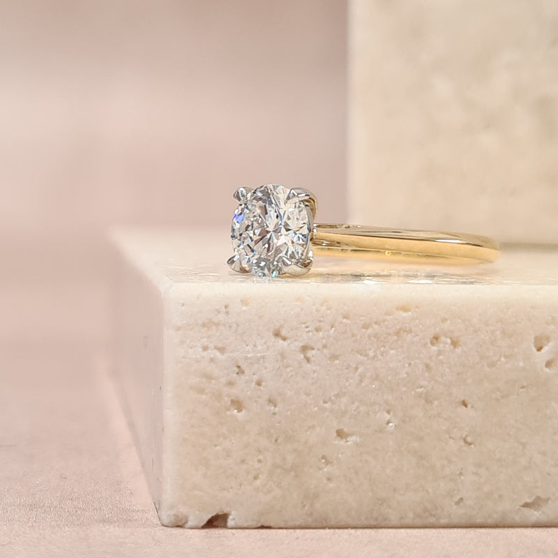 18ct Yellow Gold Round Brilliant Diamond Engagement Ring - 1.06ct