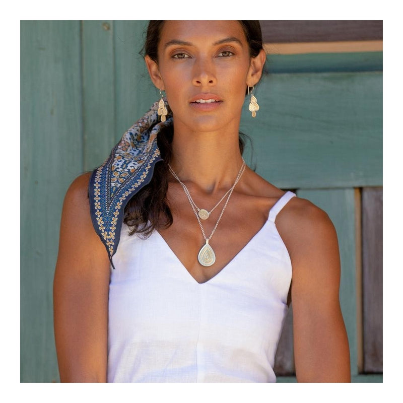 anna-beck-classic-chandelier-earrings-gold-4297e-twt