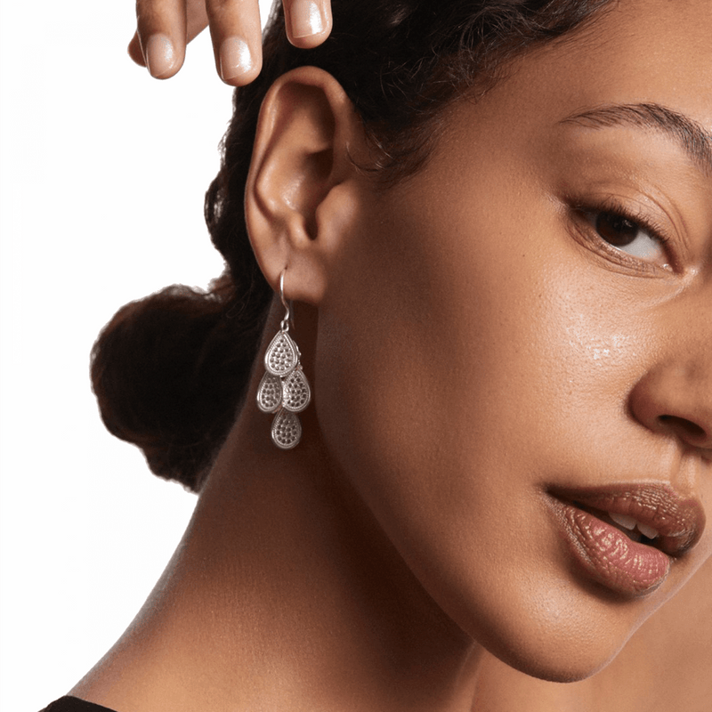 anna-beck-classic-chandelier-earrings-silver-4297e-slv