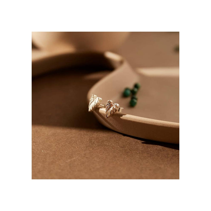 chlobo-leaf-heart-stud-earrings-silver-sest3240