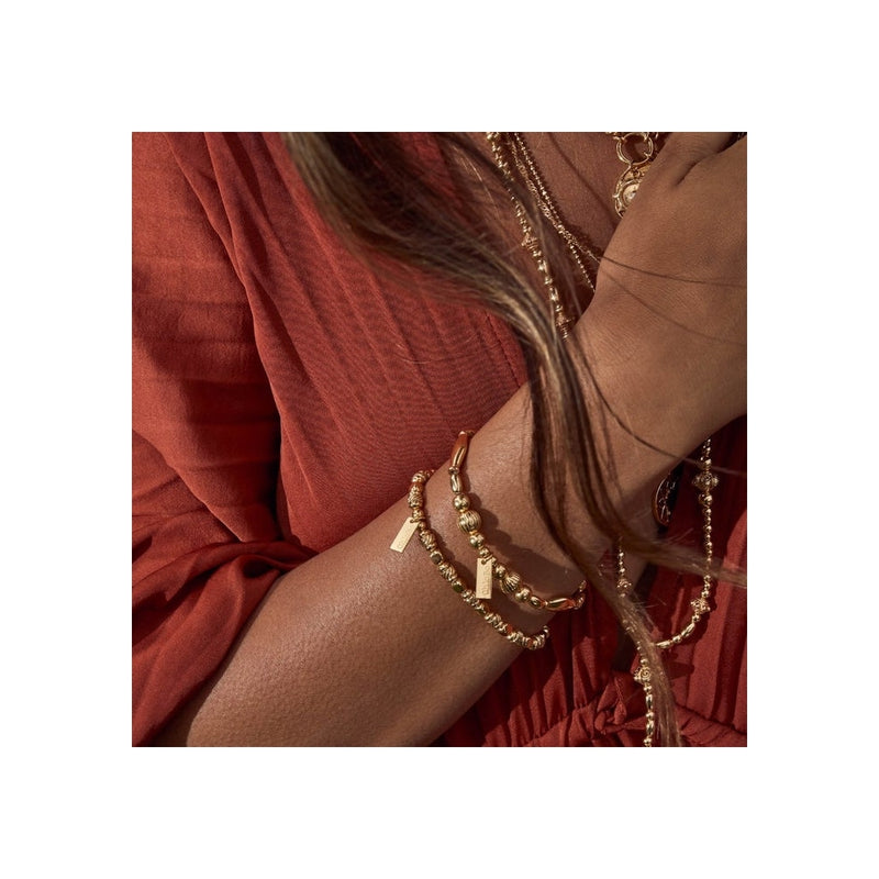 chlobo-twisted-cube-bracelet-gold-gbtcube