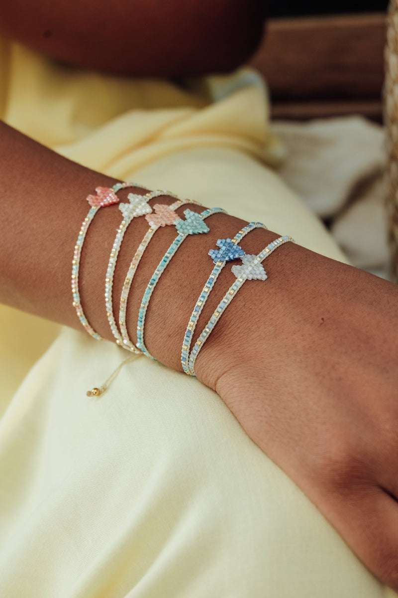 Heartsy Row Bracelet - Black - BE-XS-8012