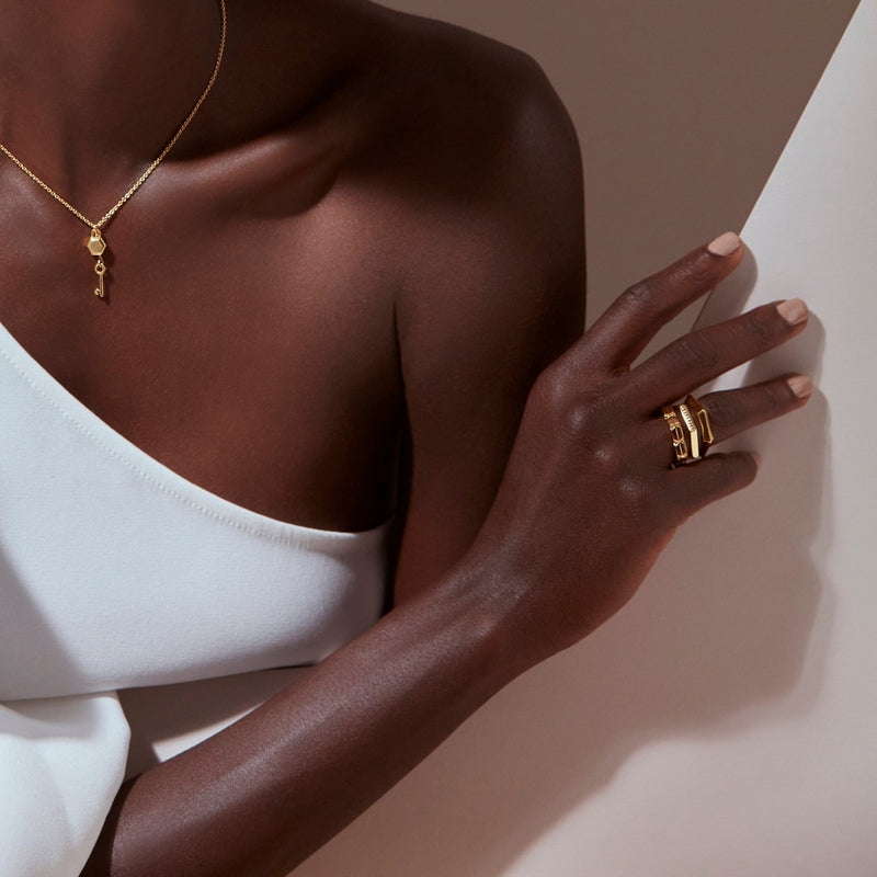 rachel-jackson-bevelled-hexagon-stacking-ring-m-l-gold-hxpr4lgp
