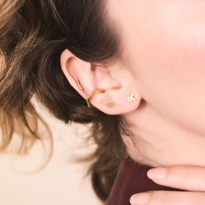 rachel-jackson-curved-chevron-stud-earring-white-gold-pces19wg