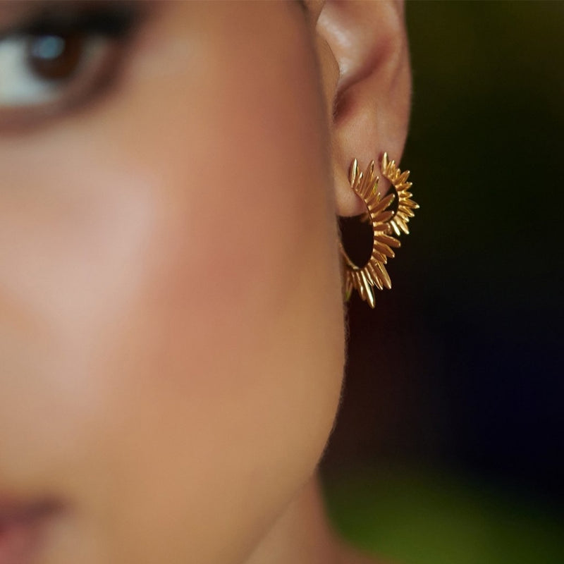 rachel-jackson-electric-goddess-hoop-earrings-medium-gold-sne27gp