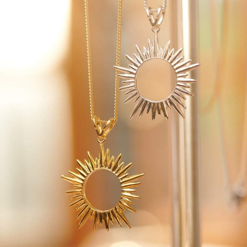 rachel-jackson-electric-goddess-medium-sun-necklace-gold-snn19gp