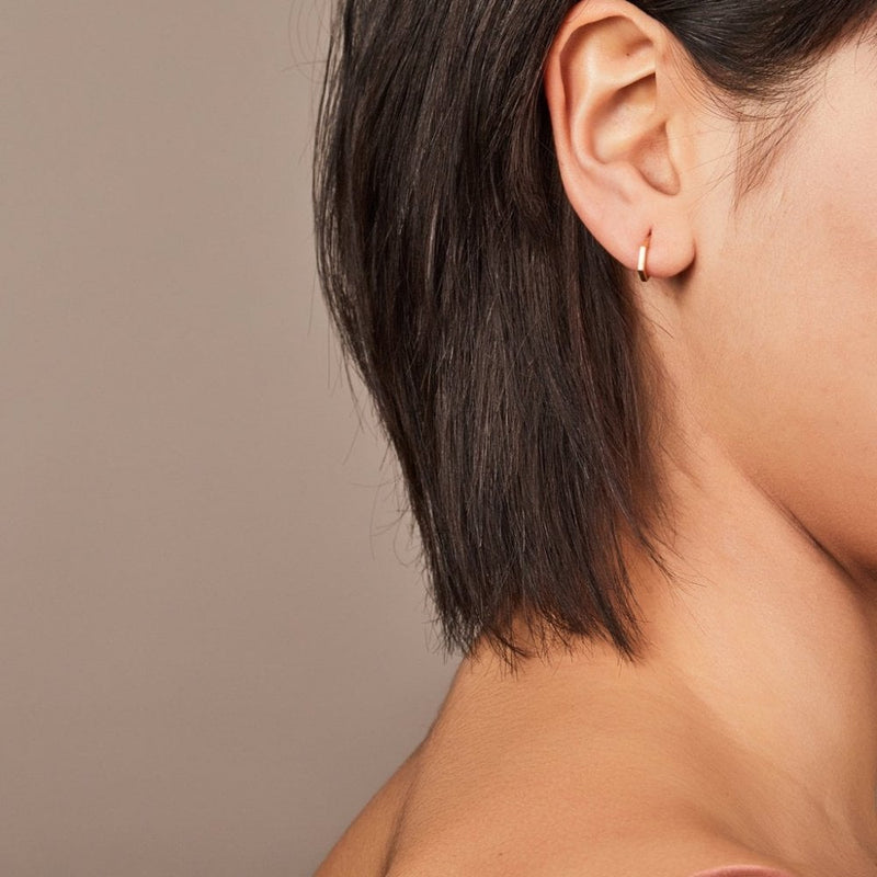 rachel-jackson-mini-hexagon-hoop-earrings-gold-hxe18gp