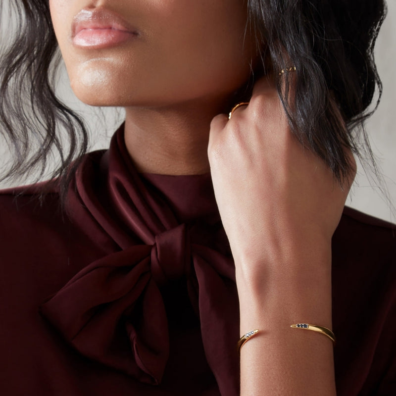 rachel-jackson-rock-crystal-bangle-gold-birb1gprc