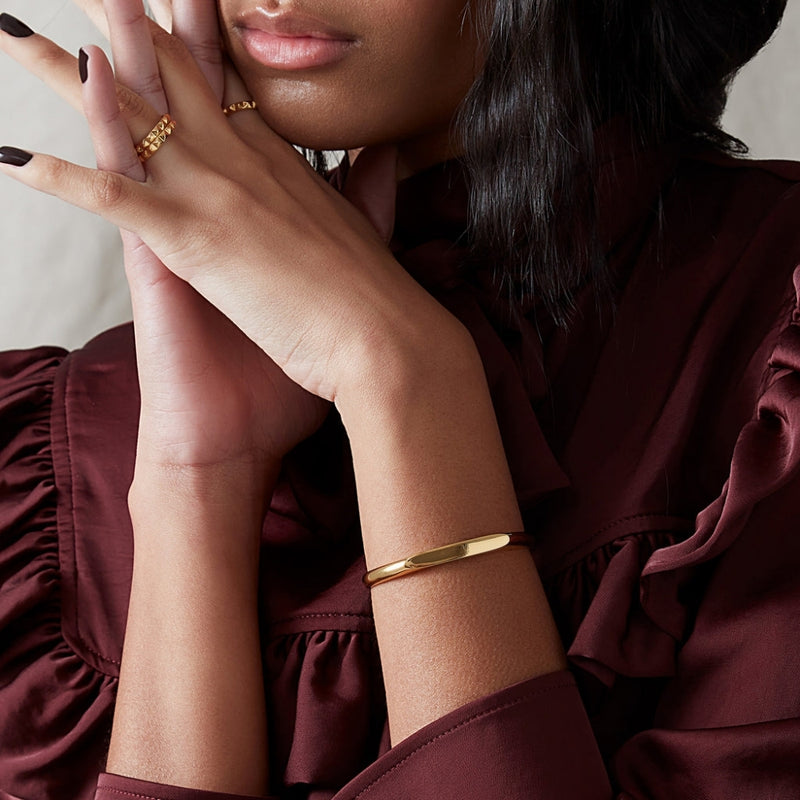 rachel-jackson-rock-crystal-bangle-gold-birb1gprc