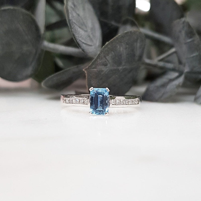 sarah-layton-18ct-white-gold-aquamarine-and-diamond-ring-0-55ct