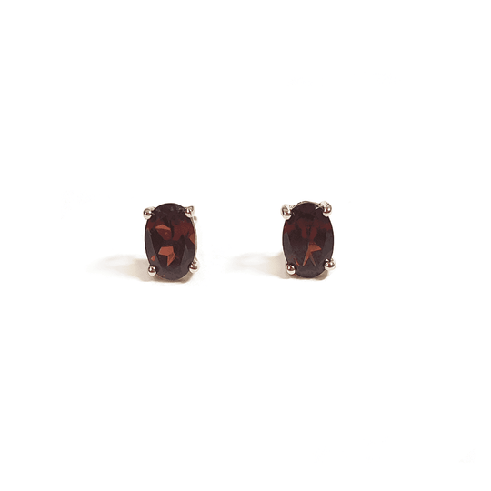 18ct Yellow Gold Garnet Stud Earrings